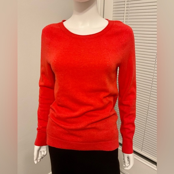 Banana Republic Sweaters - Banana Republic Women's sweater size S. With fine Italian SuperLoft yarn from
